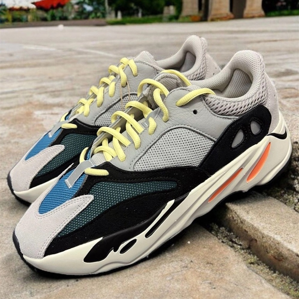 Yeezy boost 700 wave runner